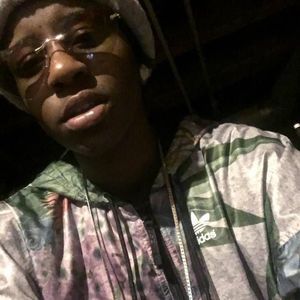 Meet your Posher, Violet